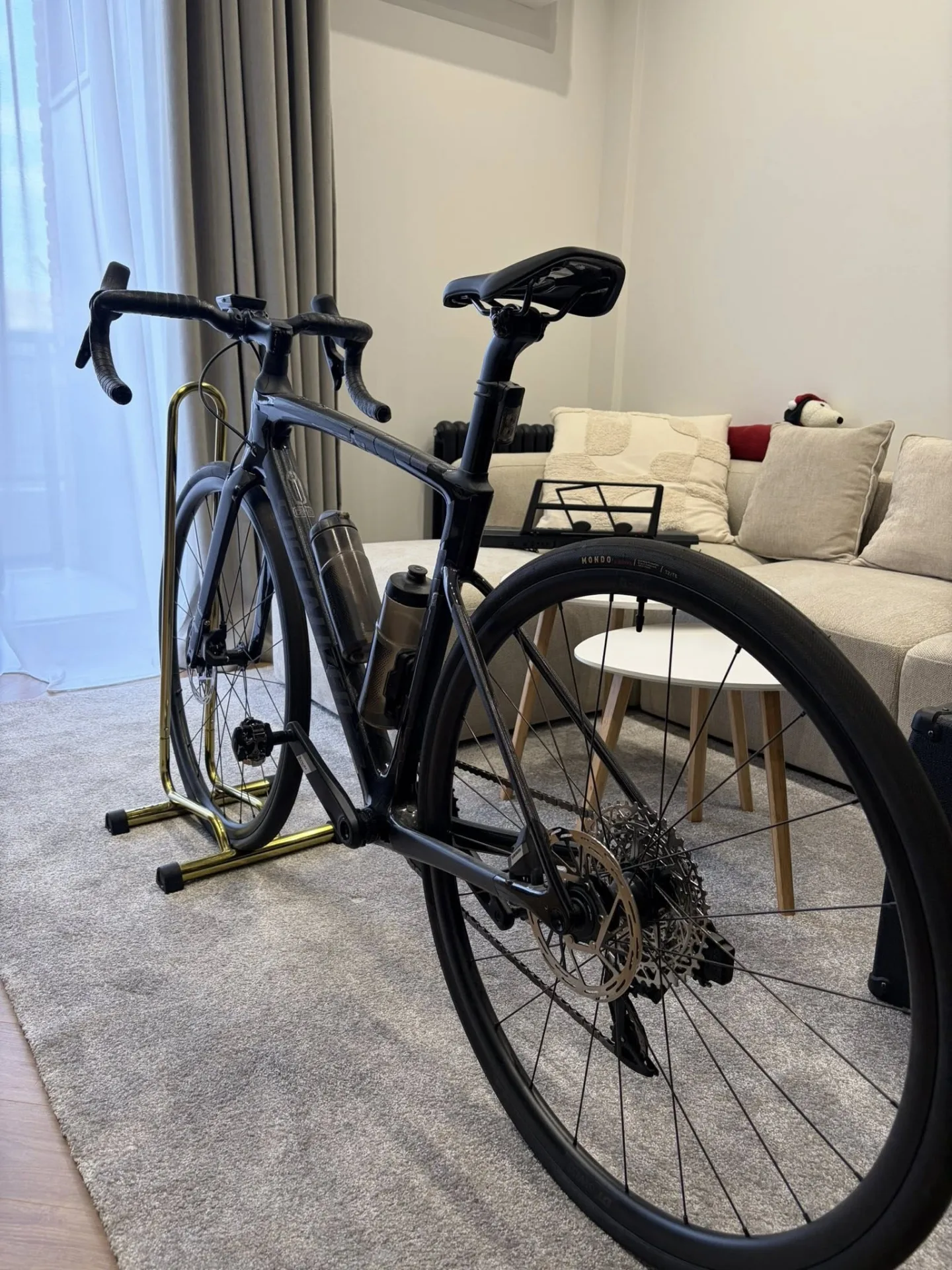 იყიდება ველოსიპედი Specialized Roubaix SL8 Sport Apex 2025