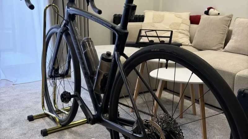 Bicycle for sale Specialized Roubaix SL8 Sport Apex 2025