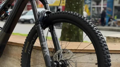 იყიდება ელექტრო ველოსიპედი Specialized Turbo Levo 2023