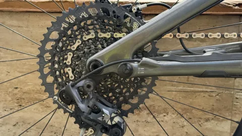 იყიდება ელექტრო ველოსიპედი Specialized Turbo Levo 2023